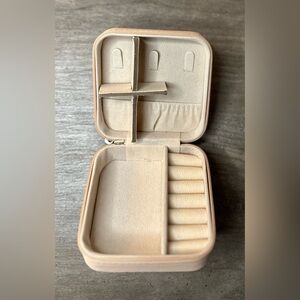 Light Pink Travel Jewelry Organizer NWOT
